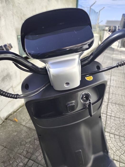 Moto elétrica seminova