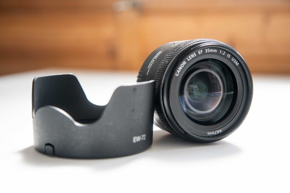 Canon EF 35 mm f/2 IS USM