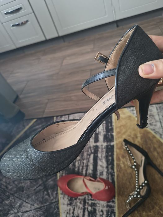 Sprzedam buty na obcasach