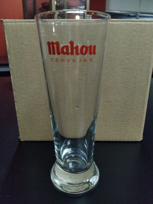 Copos Whisky J&B e Cerveja Mahou