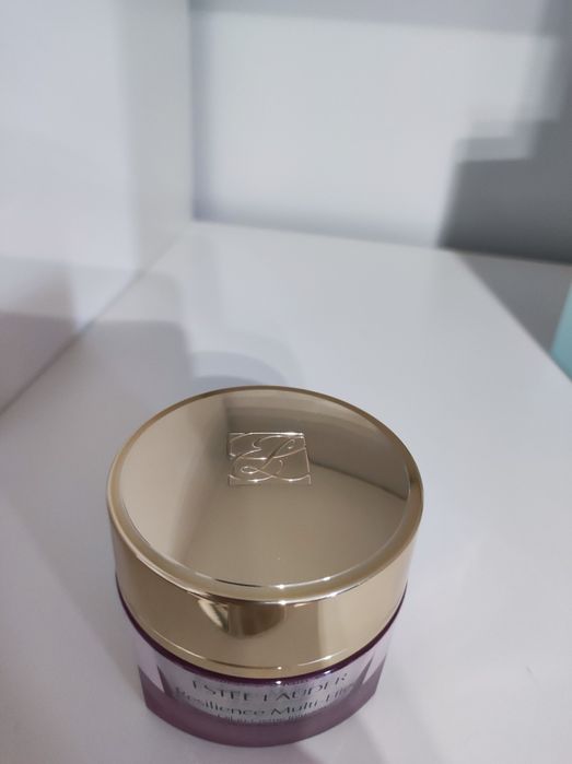 Estee Lauder Resilience Multi-Effect krem z olejkiem