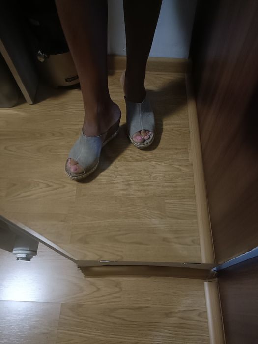 Klapki Lasocki r. 39 koturny