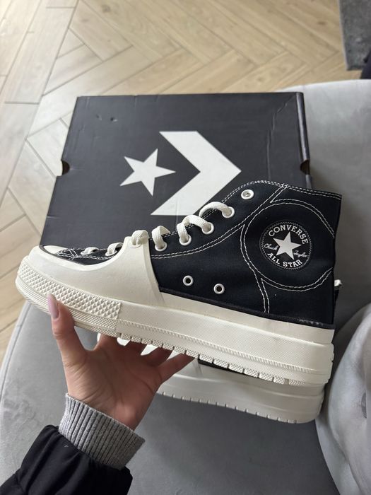 Converse Wysokie Trampki Męskie na Platformie Biało Czarne Materiałowe