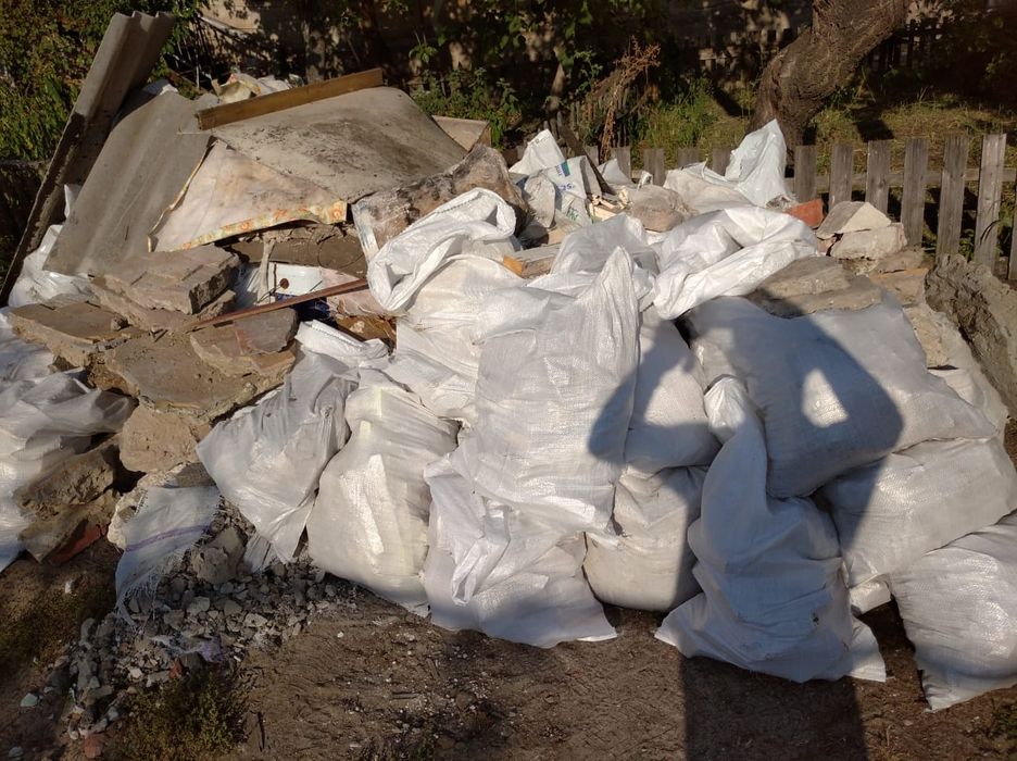 Вивіз строй брухту, вантажники