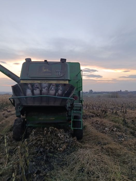 John Deere 1075 комбайн