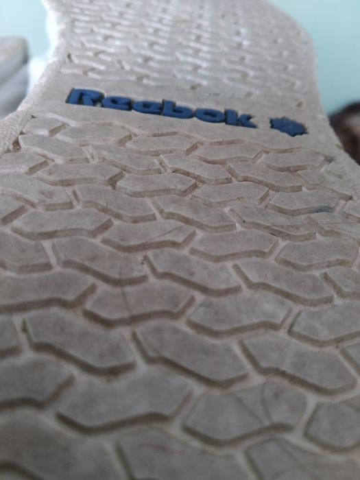 Продам красовки 46 размера.