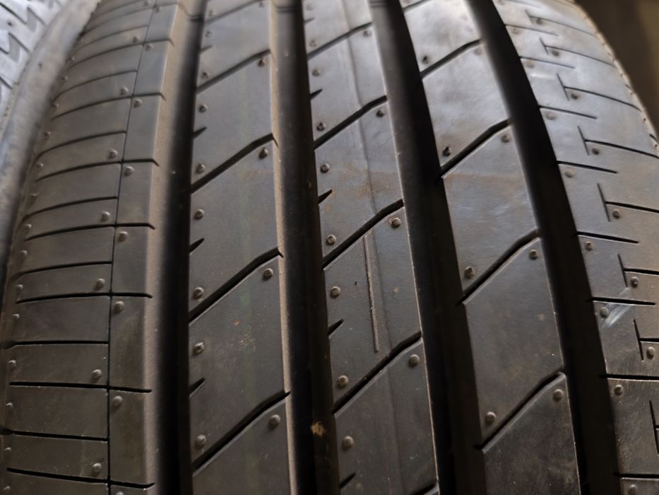100% Bieżnika 2szt 215 45r18 Bridgestone turanzat 005 a 2021r