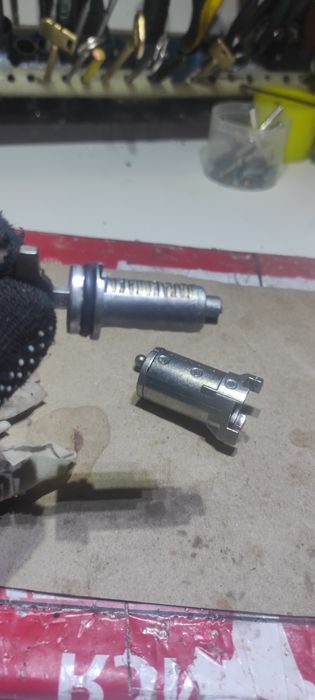 Личинка замка Mercedes sprinter w906 06-г.в. VW crafter 06-