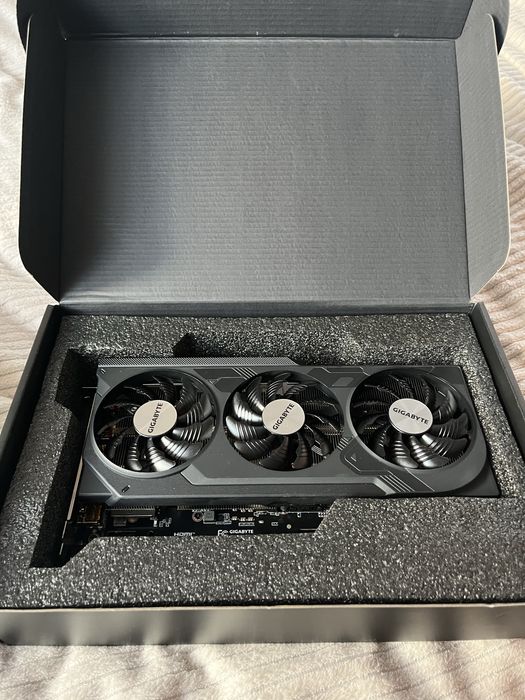 gigabyte geforce rtx 4070 - купити комп'ютери та комплектуючі