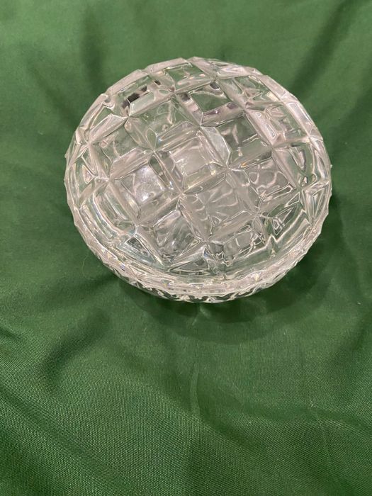 Kryształowa cukierniczka