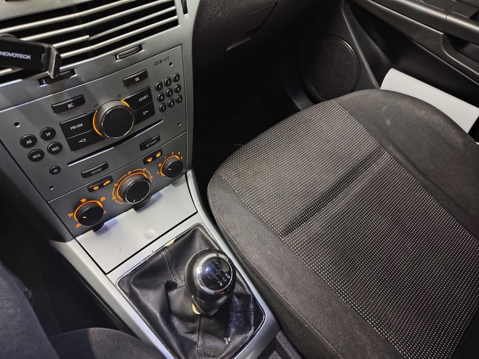 Opel astra gtc 1.7