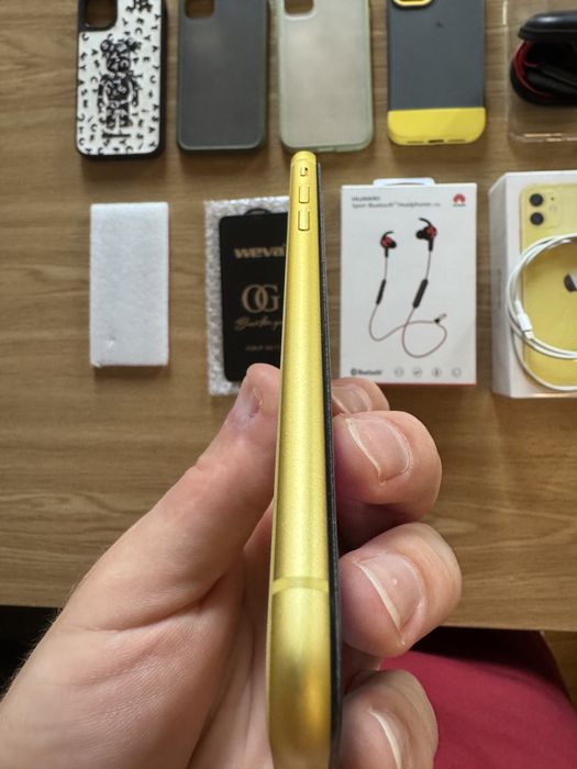 iPhone 11, Yellow, идеал, плюс ПОДАРКИ!  4/64.