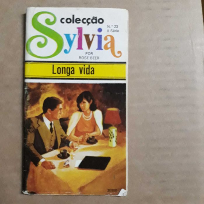 4 livrinhos românticos por 3€