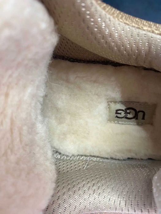 UGG Lowmel Sand r.38