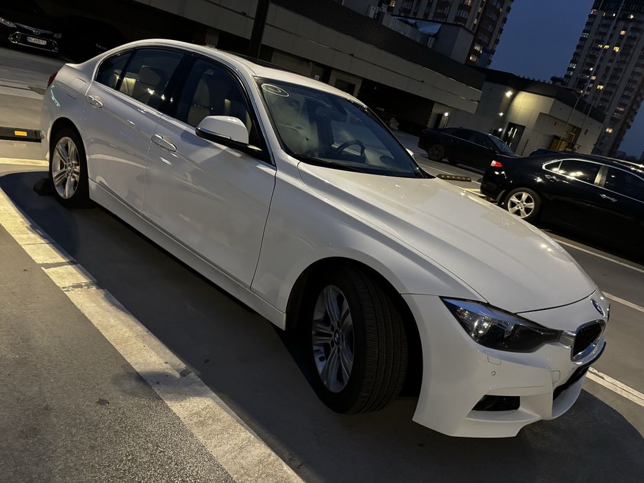 BMW f30 330і 2017