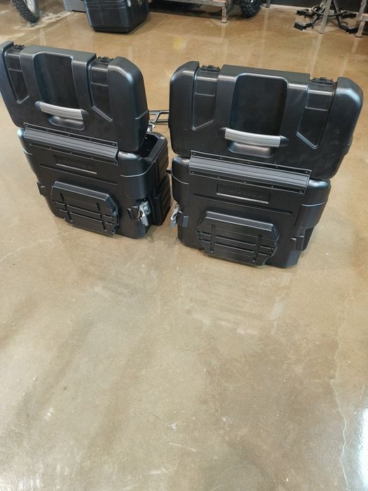 Conjunto malas laterais KTM como novas