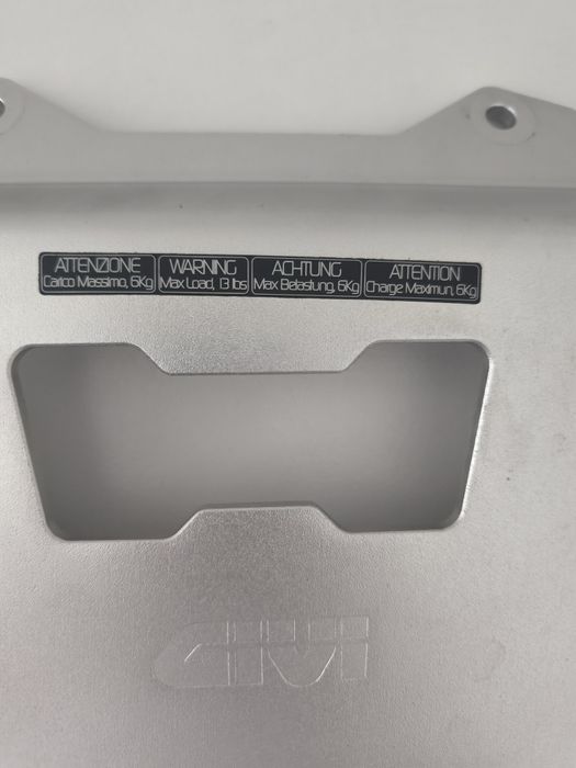 Givi SRA5112 base top case