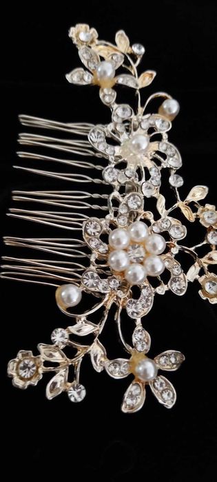 Гребень в волосы