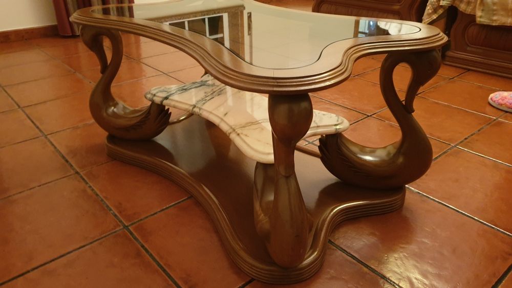 Mesa de centro vidro e mármore