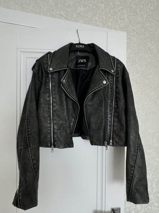 Продам косуху  Zara