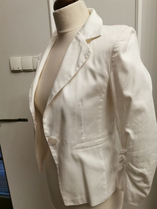Żakiet krótki, biały