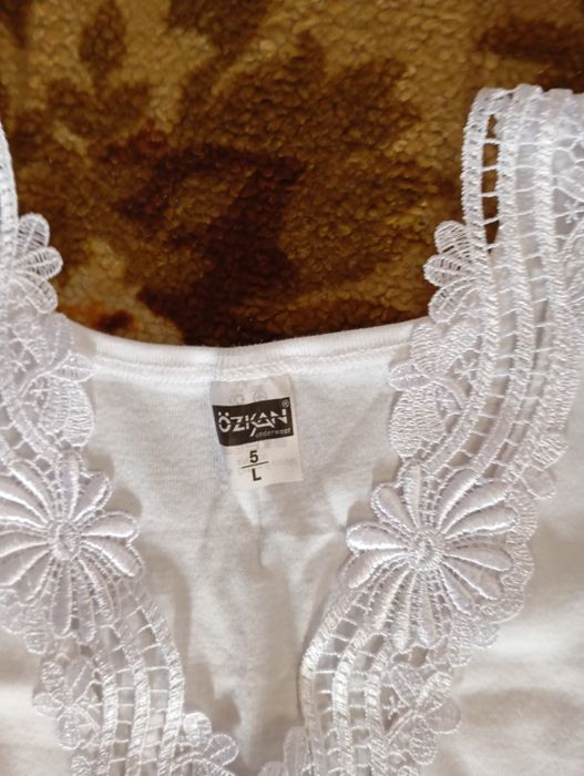 Жіноча майка і бюстгальтер нові.