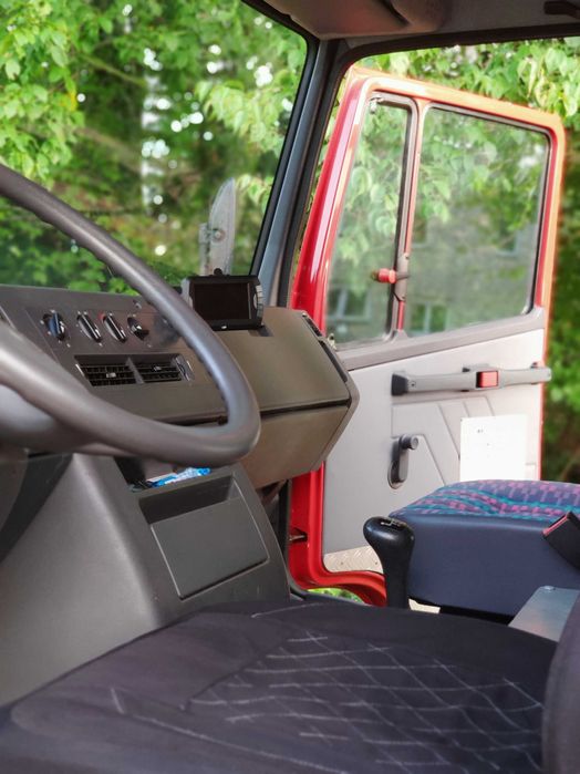 Camioneta Mercedes 510