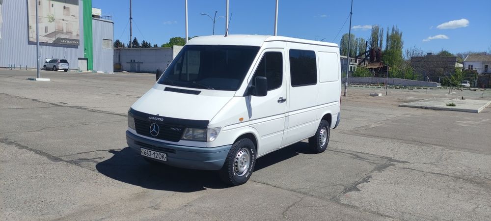 Mercedes Sprinter 2.3 Дизель Груз-Пасс