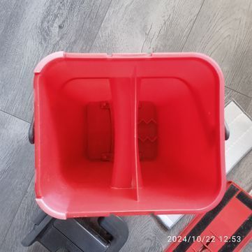 Mop Płaski Obrotowy Wiaderko Wiadro Dwukomorowe Stal Nierdzewna Wycisk