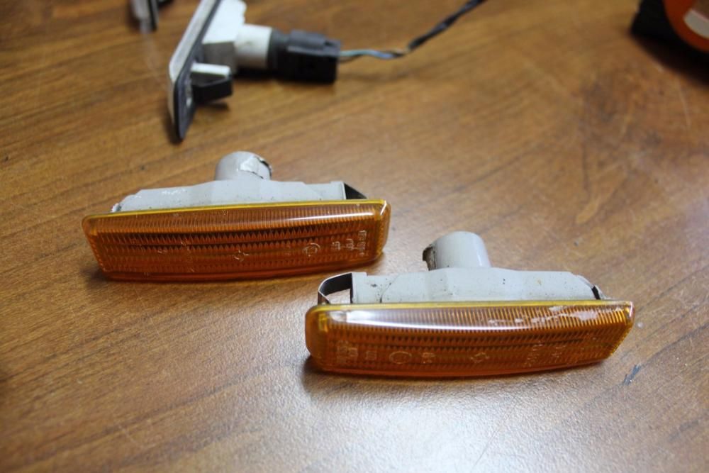 BMW E30 E36 E46 E24 E34 E39 E32 E38 Kierunkowskaz Kierunek Migacz BMA