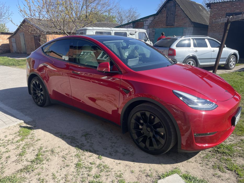 Tesla model y long range dual motor