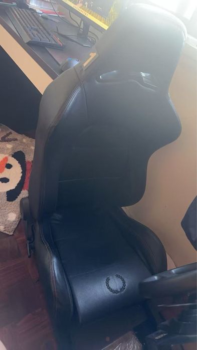 Thrustmaster cadeira + volante