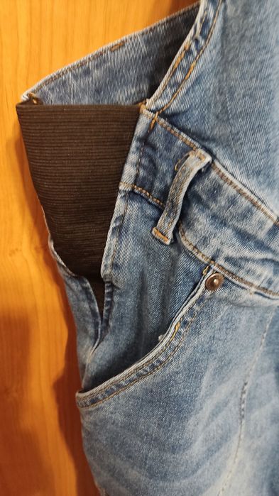 Ogrodniczki ciążowe spodnie jeansowe jeansy acid wash Bonprix Mama