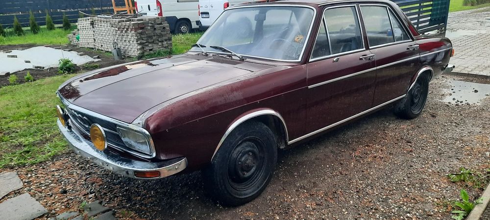 Audi 100