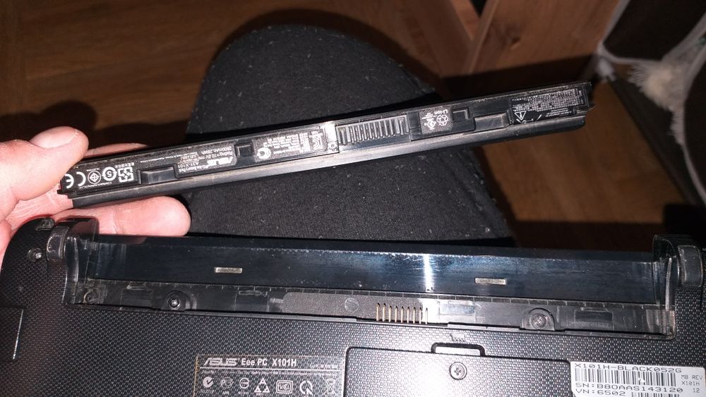 Продам ноутбук Asus б.у.