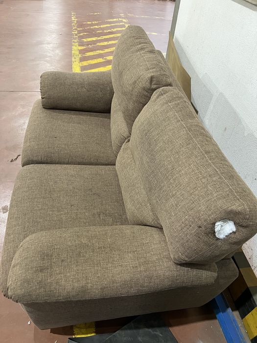 sofá de dois lugares