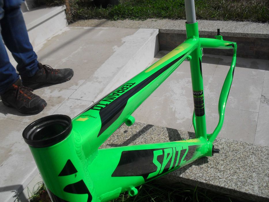 Quadro de bicicleta novo-alumínio-roda 27-28 travões VBrake