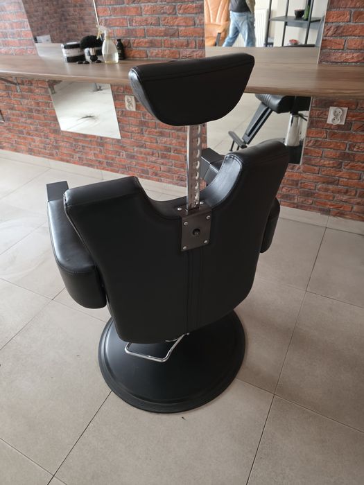Fotel barberski profesjonalny
