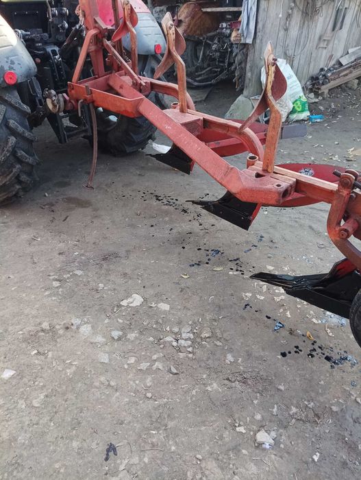 pług 3-skibowy Massey Ferguson