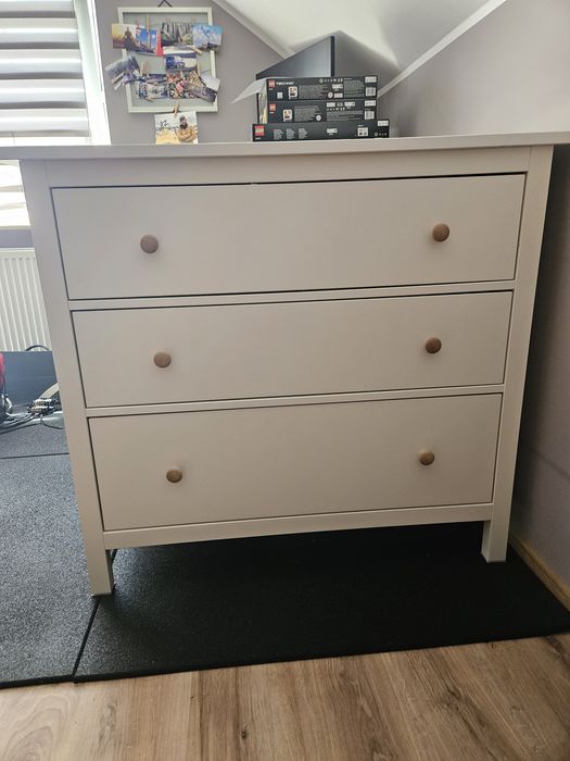 Komoda Hemnes IKEA