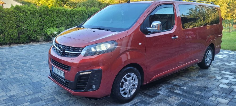 Sprzedam Opel vivaro 2Litry diesel 9 osobowy rok 2020 lub zamienie 2 auta  na jedno nowsze