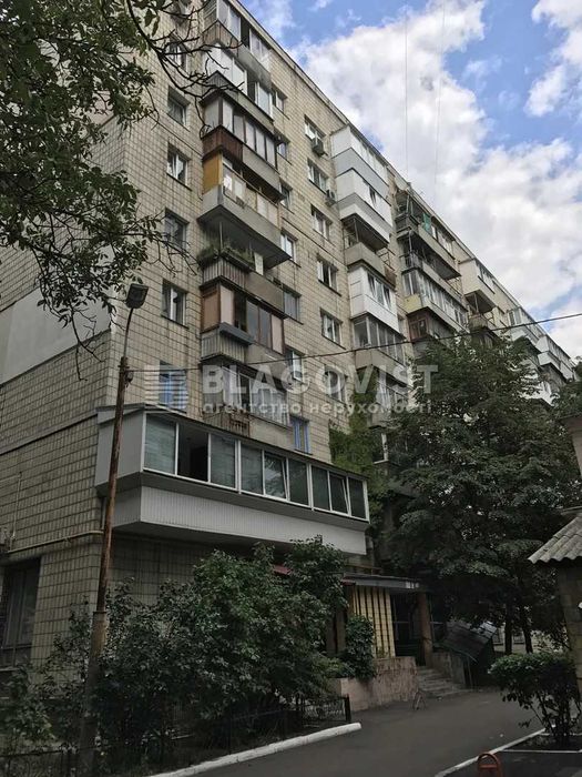 Продаж 2х кімн кв-ри 45.5м2 Кловський узвіз 24 Печерськ Панаса Мирного