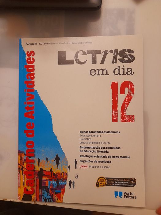 Caderno de atividades 12ano português