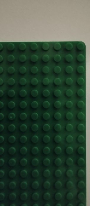 Płytka na której można budować  19 x 38 nadaje się do Lego