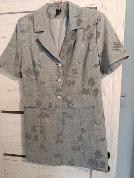 Elegancka letnia garsonka 40