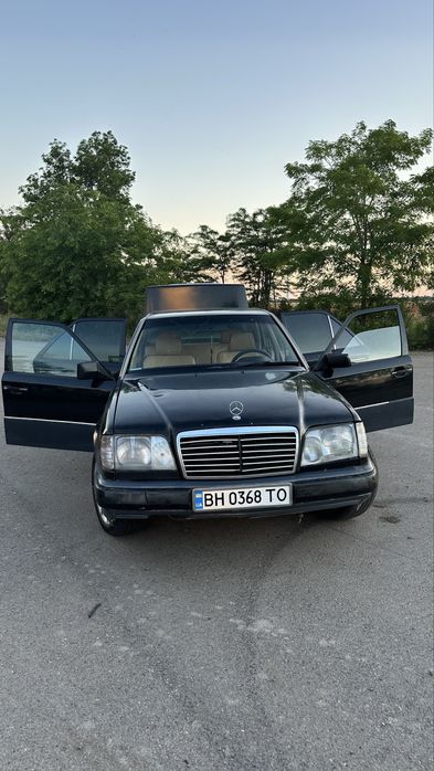 Mercedes-Benz E-Class W124