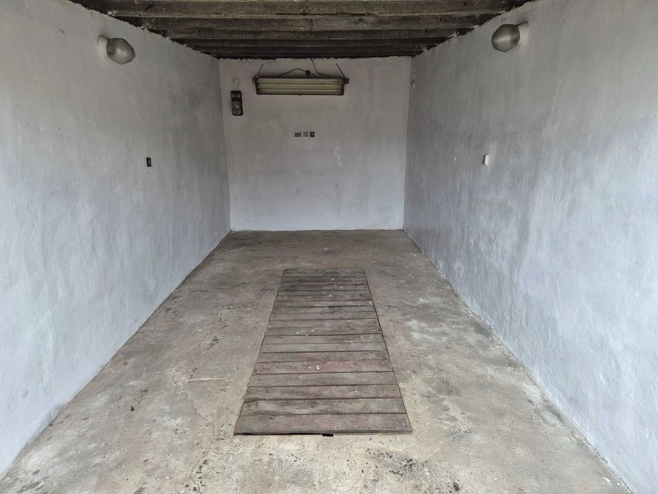 Garaż z kanałem ZŁOTÓW, Powstańców