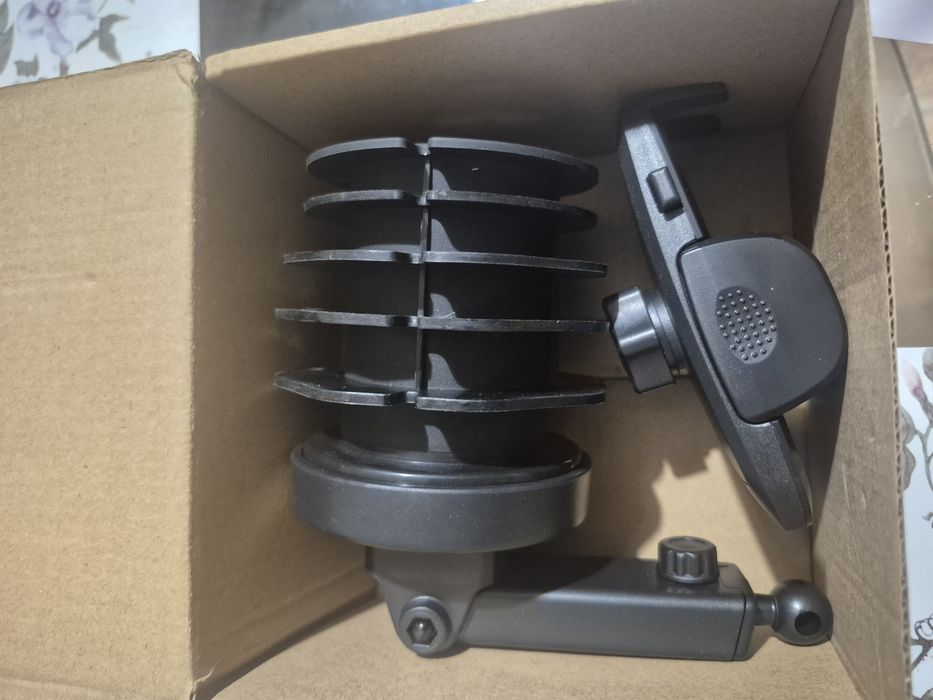 Nowy uchwyt do samochodu