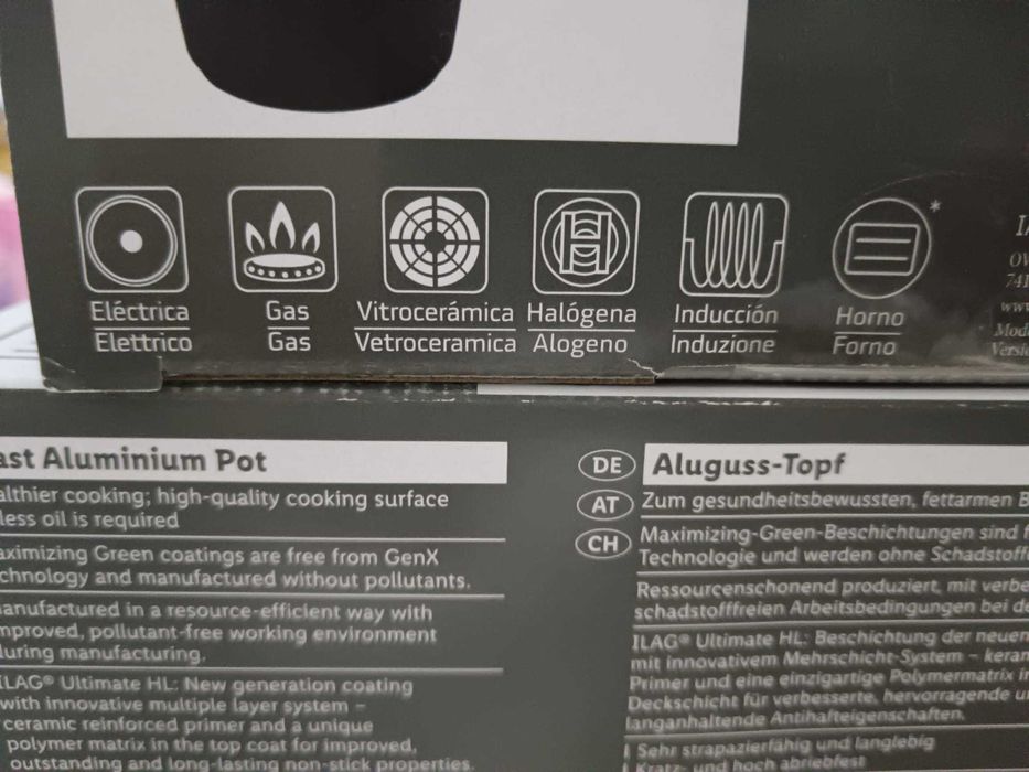 3 panelas e uma frigideira. todos de endução