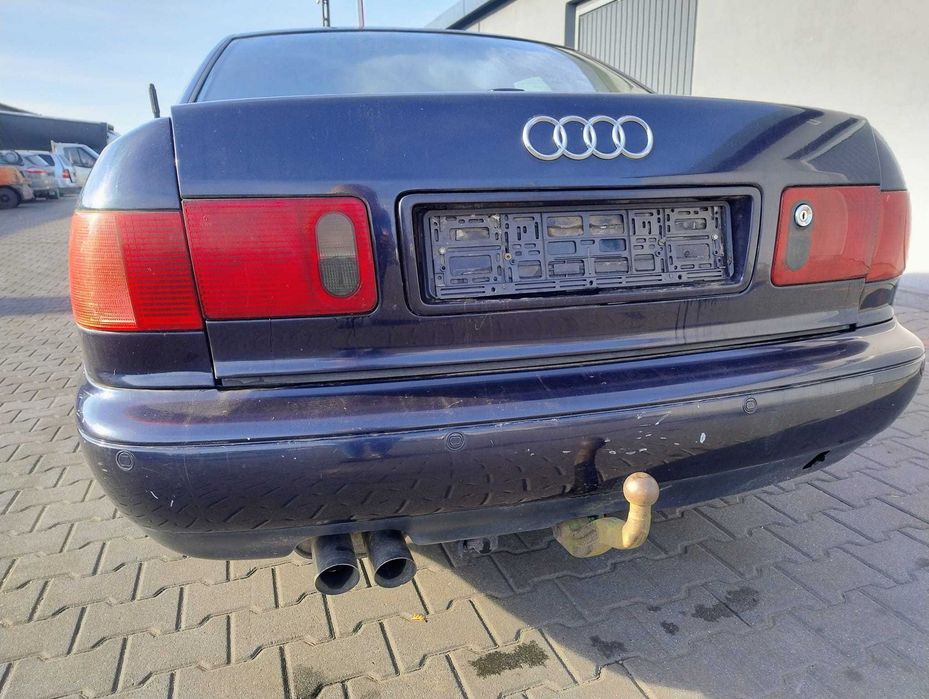 zderzak tył tylny  PDC Audi A8 D2 sedan LZ5L , części